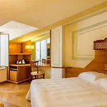 S. Anna Hotel 3*