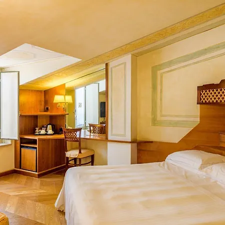 S. Anna Hotel 3*