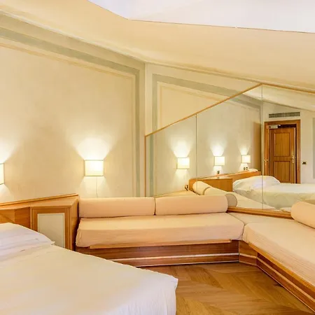 S. Anna Hotel 3*