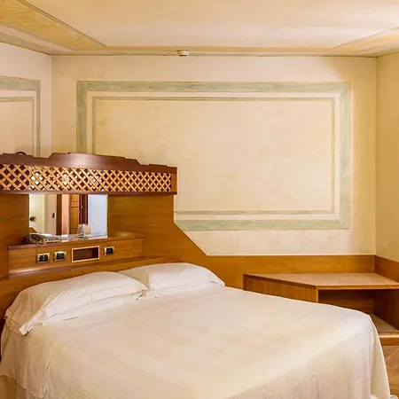 Hotell S. Anna 3*